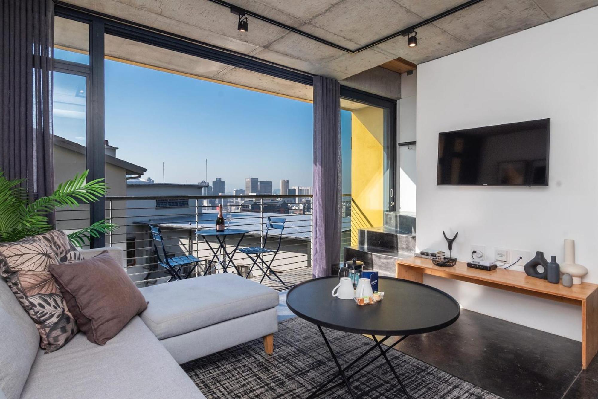 Forty On L Charming In Historic Bo-kaap Apartment Cape Town