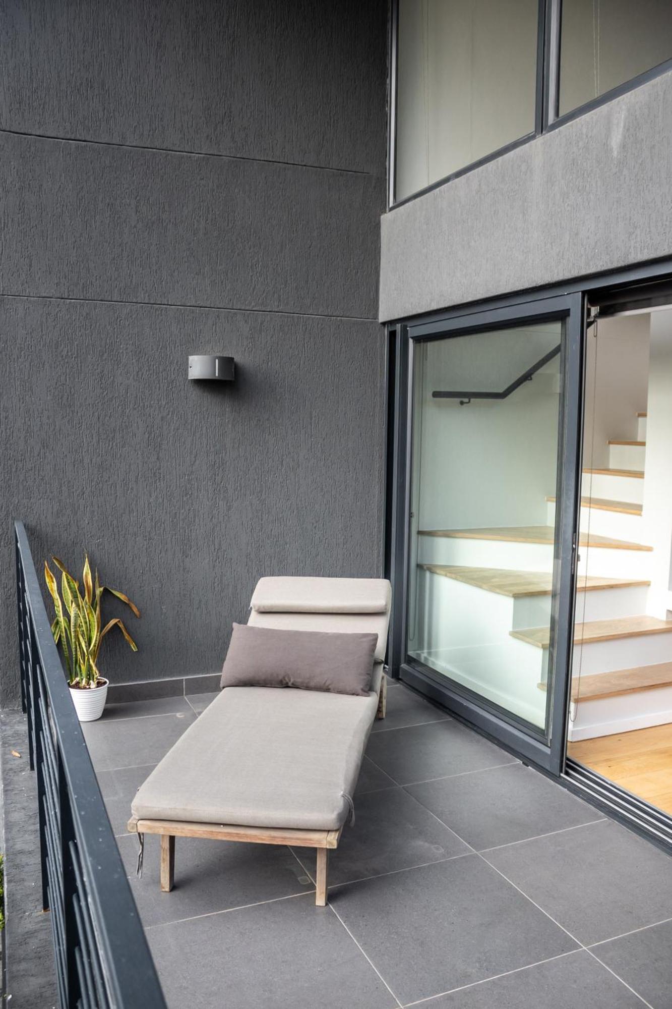 In Sea Point- With Inverter Apartment
