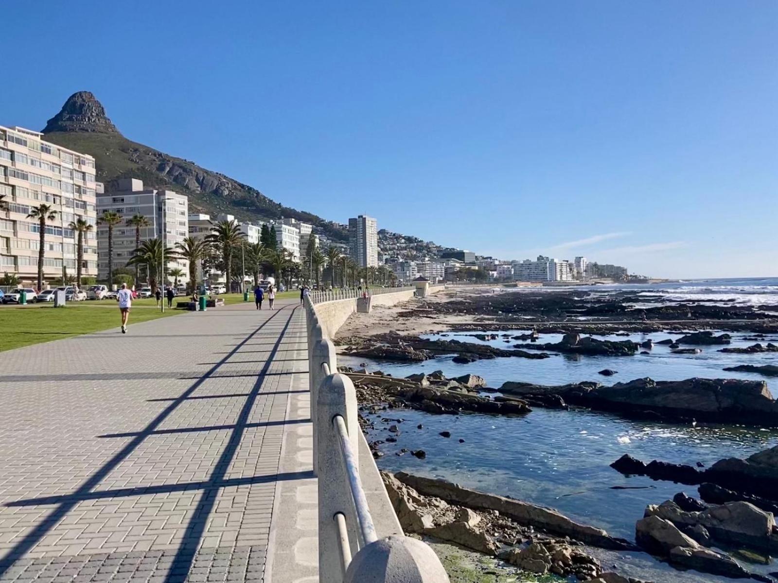 Family-sized Gem Near Apartment Cape Town