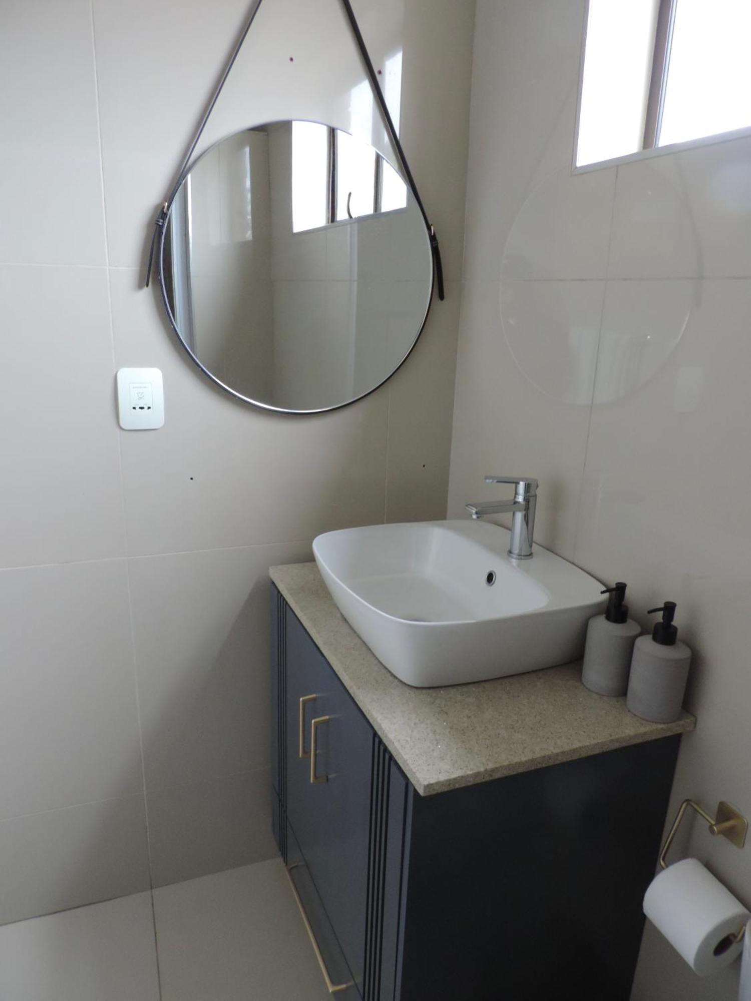 Apartment Retreat Cozy Near Attractions *
