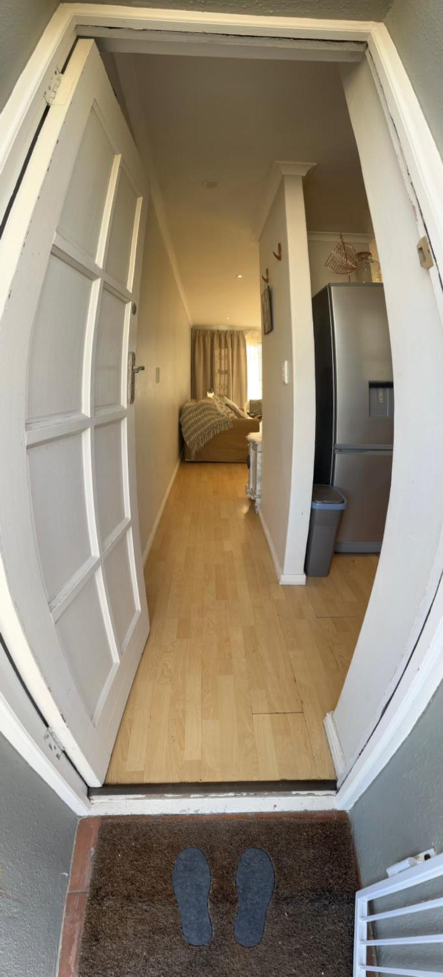 Apartment Pebble