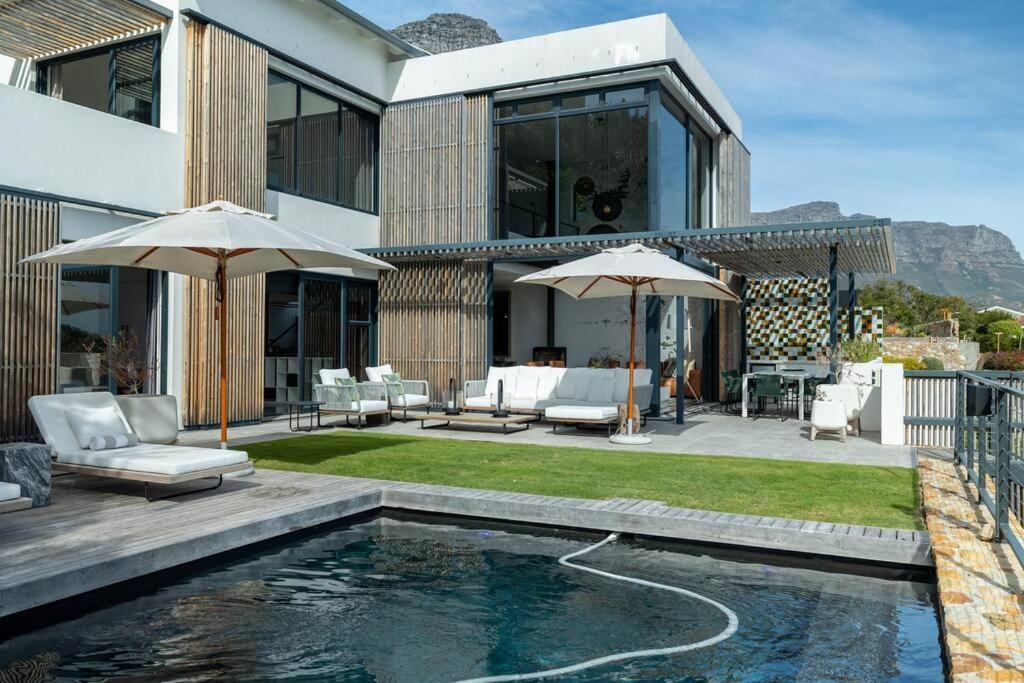 Ingwe Villa *
