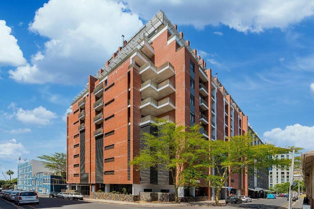 Central, Modern & Elegant