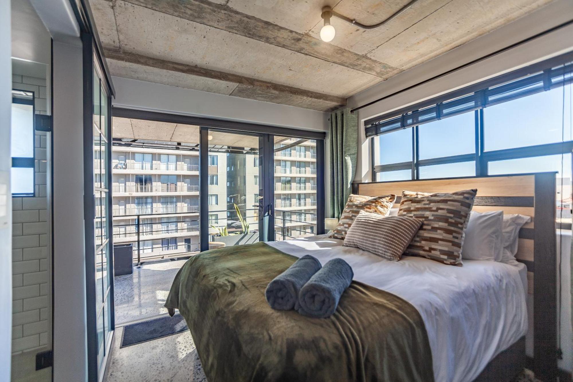 Apartment Couples Beachfront Mecca, Blouberg- 13 Manhattan