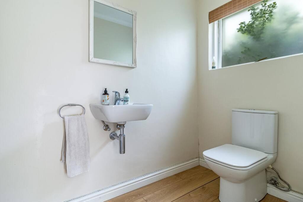 3 Bedroom Family Home, Houtbay, Cape Town, South Africa