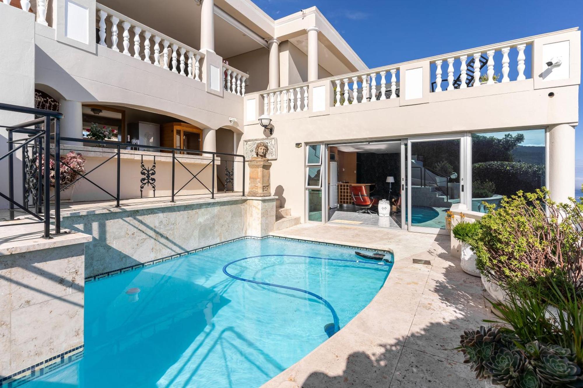 Camps Bay Tuscan Sunsets Apartment