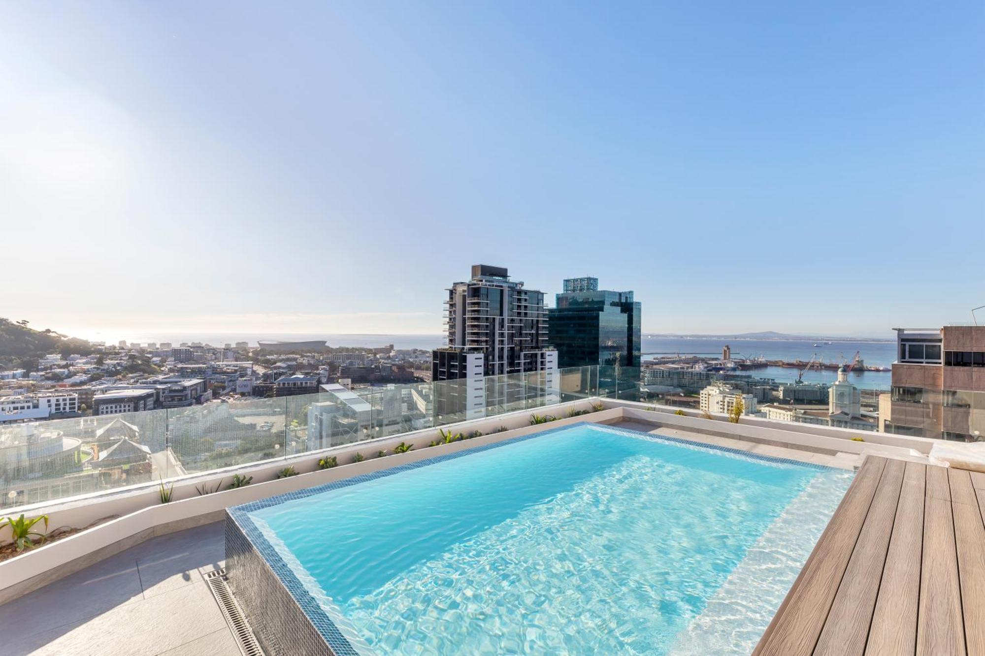 Urban Luxury At The Rubik Aparthotel Cidade Do Cabo