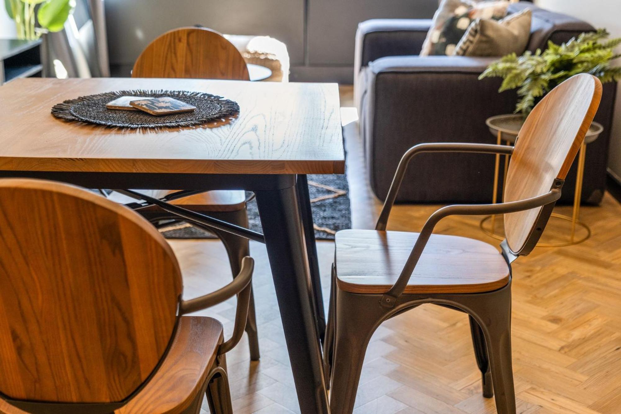 The Onyx 719 By Host Agents Apartment