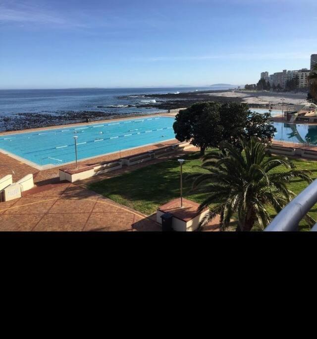 Apartment Beachfront In Sea Point With Amazing Views