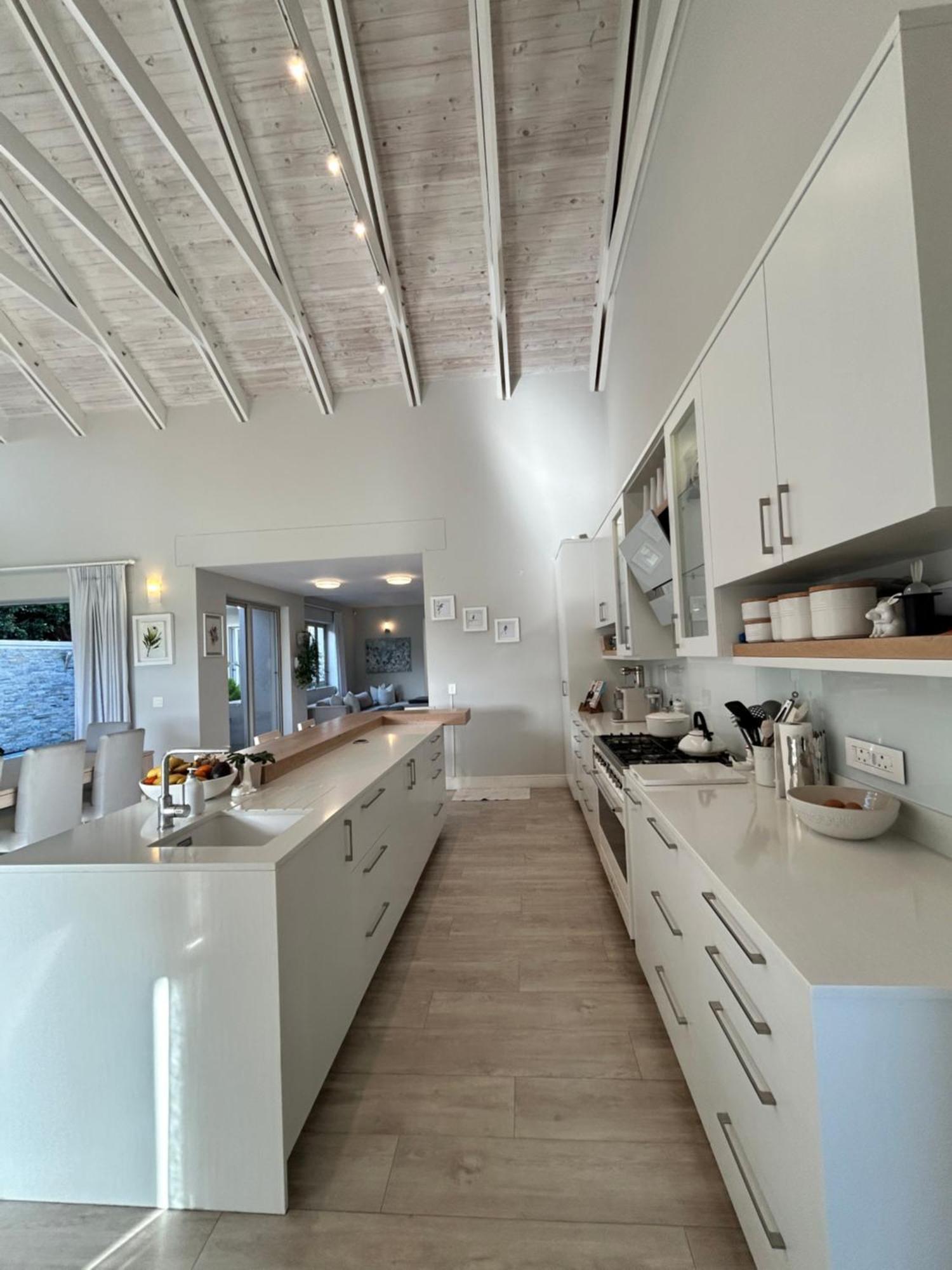 Villa Private Lake With Pool And Battery Backup Power Cape Town