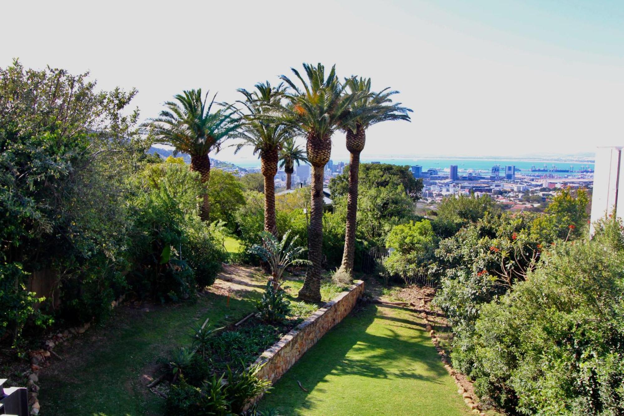 Family Home+views+pets+garden+solar * Cape Town