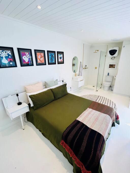 Stunning 2-bedroom House In Leafy Claremont Casa de férias *