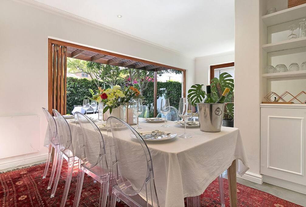 Stunning 2-bedroom House In Leafy Claremont * Cidade Do Cabo