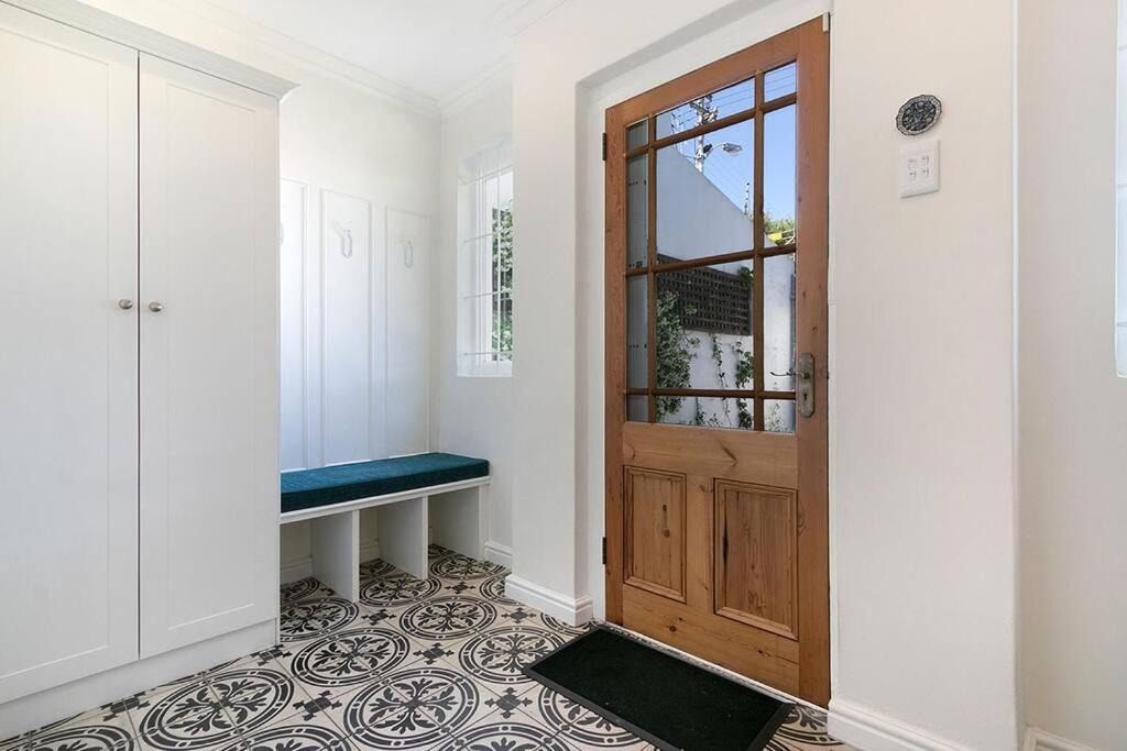 Casa de férias Stunning 2-bedroom House In Leafy Claremont