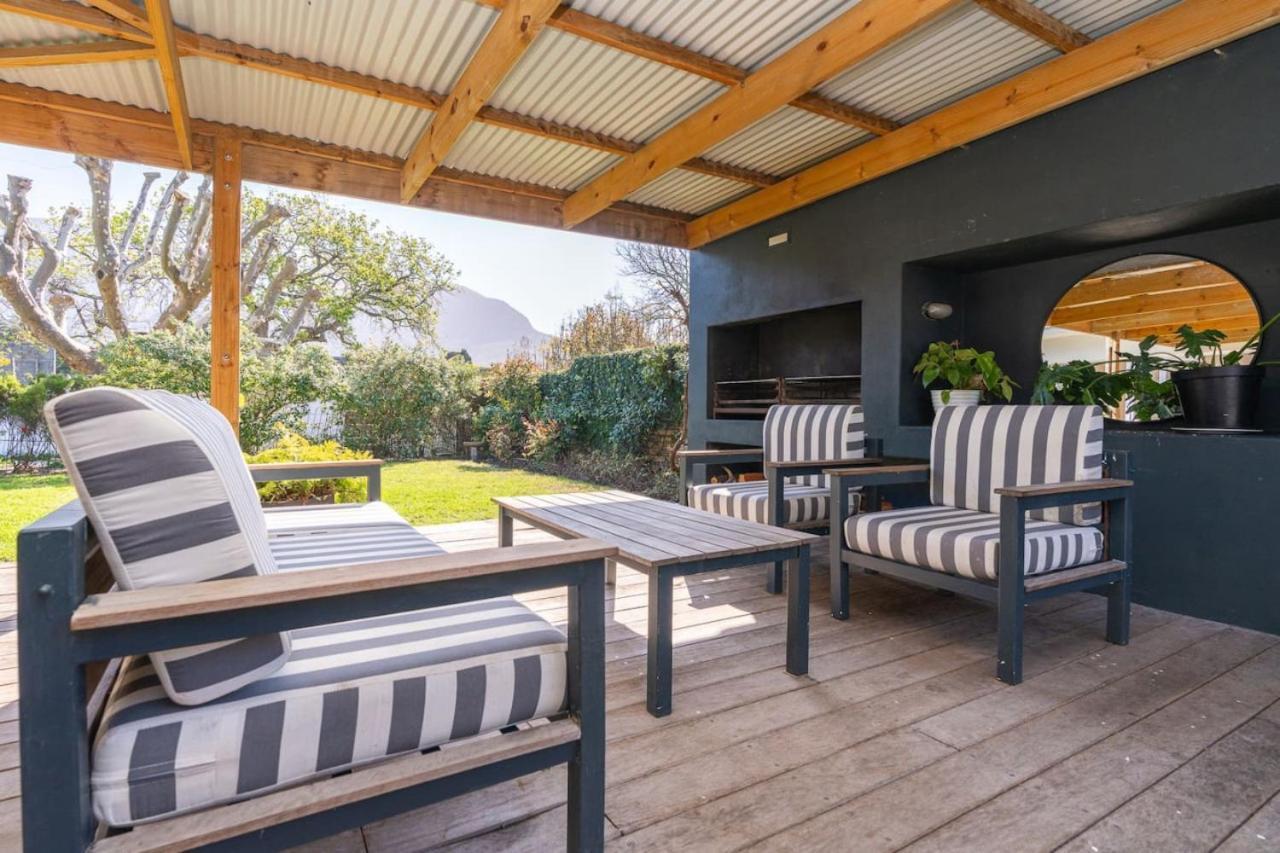 Holiday home Contemporary 4-bedroom Oasis *