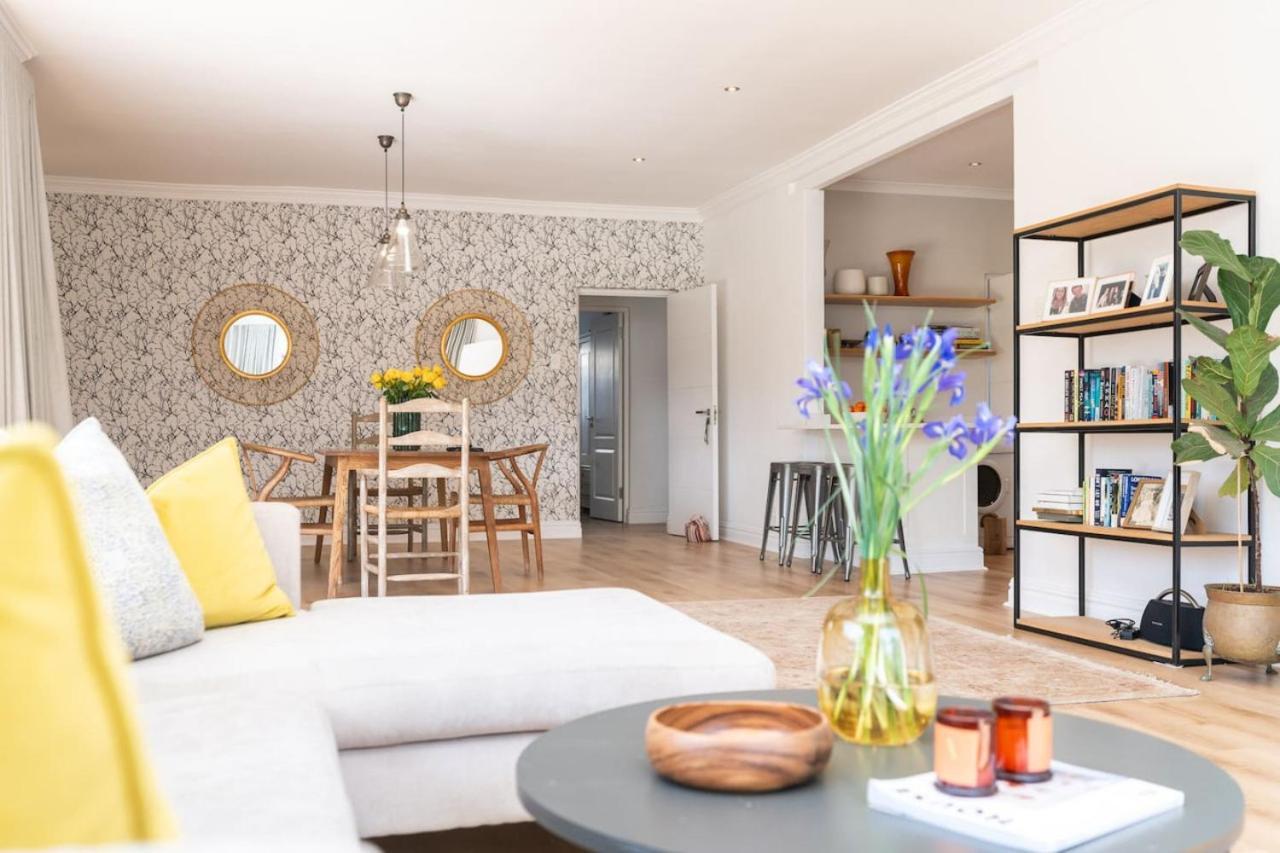 Contemporary 4-bedroom Oasis Holiday home *