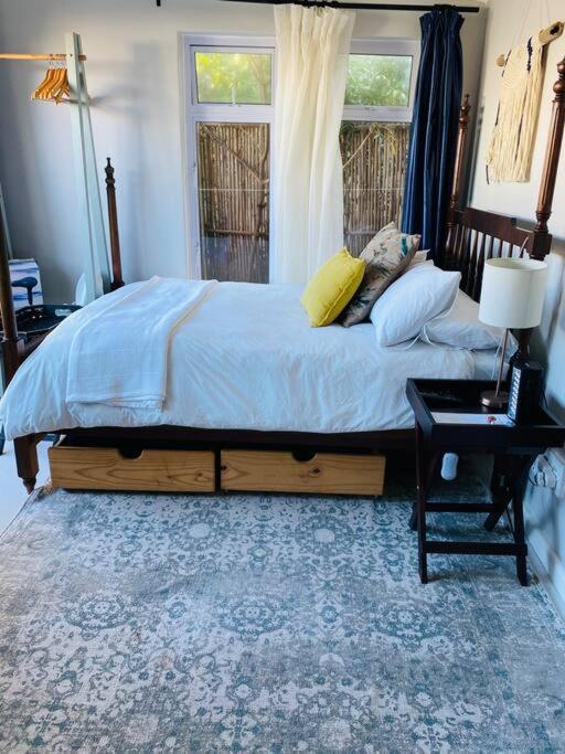 Tiny House By The Sea - Blouberg Beachfront Property * Cape Town