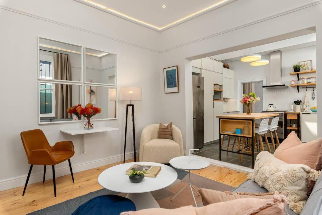 Trendy Heritage In Woodstock Holiday home