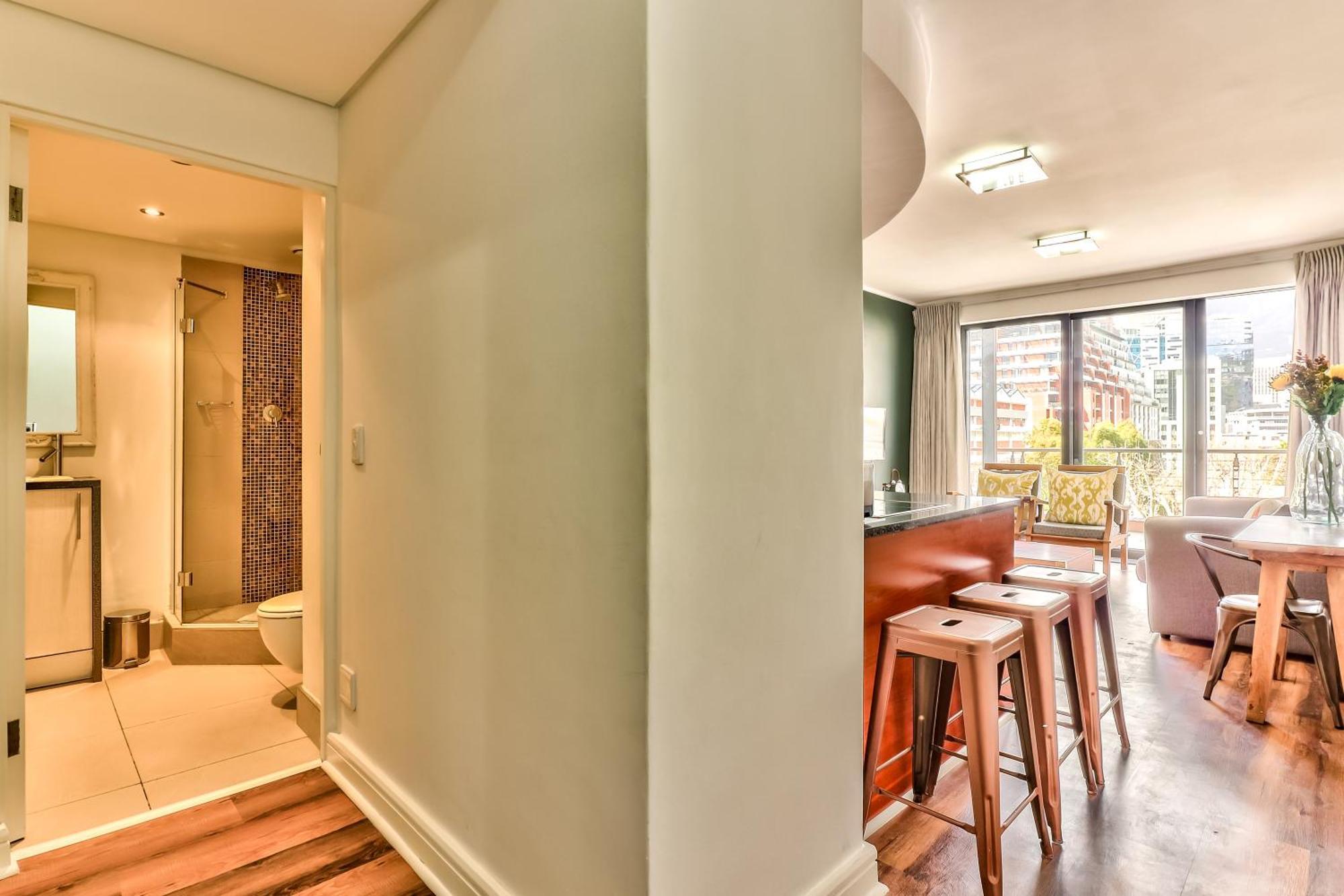 Rockwell Views Apartment