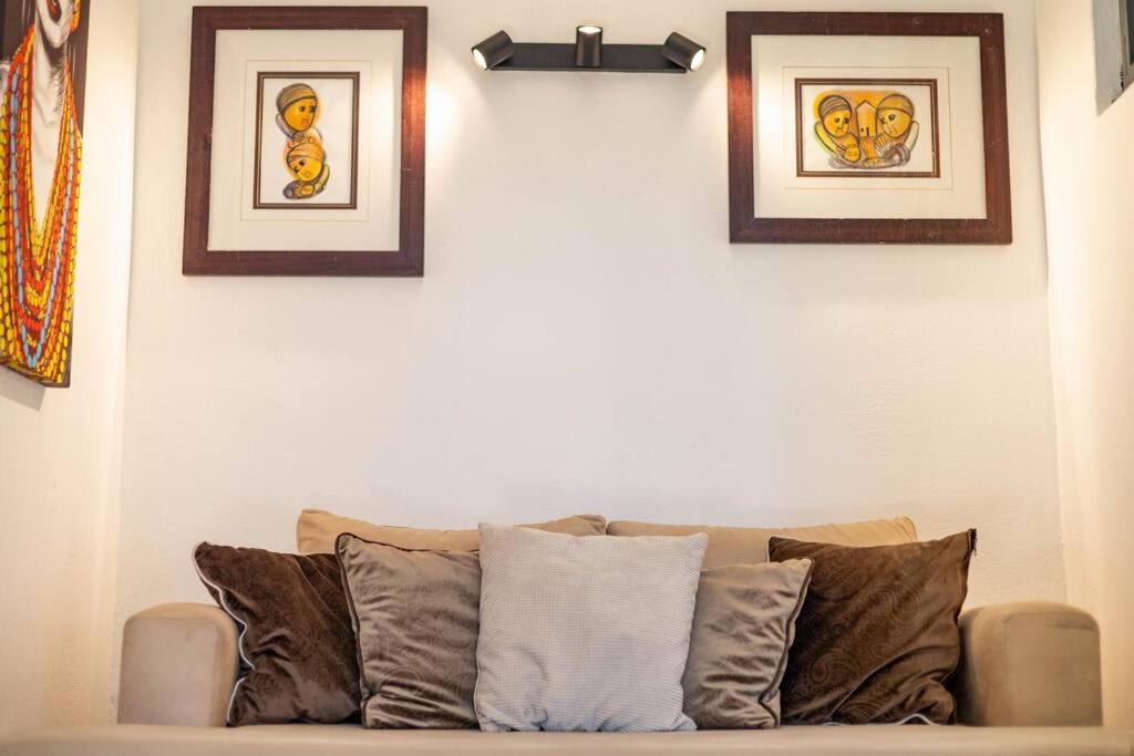 Charming 2 Bedroom, Garden Cottage, Camps Bay, Cape Town, South Africa * Cape Town