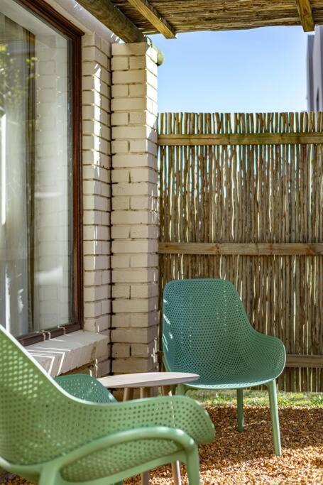 Charming 2 Bedroom, Garden Cottage, Camps Bay, Cape Town, South Africa * Cape Town