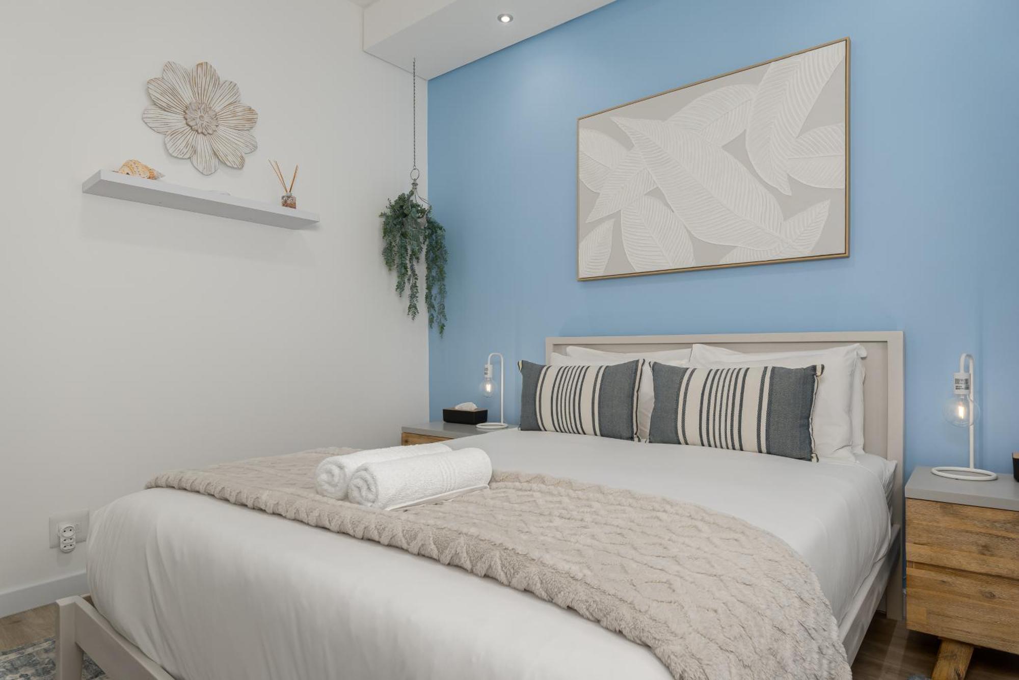409 Canterbury Square Apartment