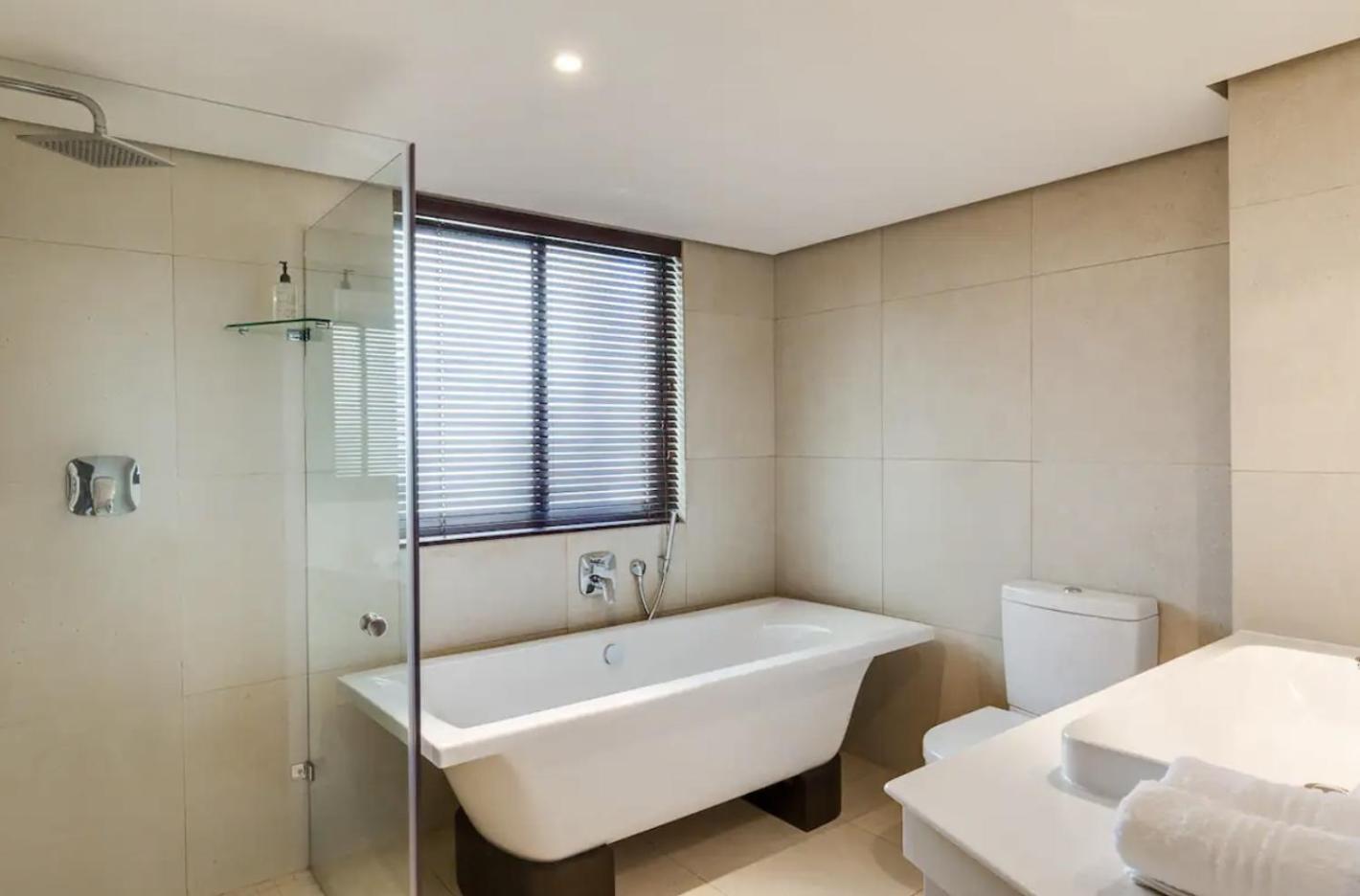 Stunning Sea View Clifton Apartment