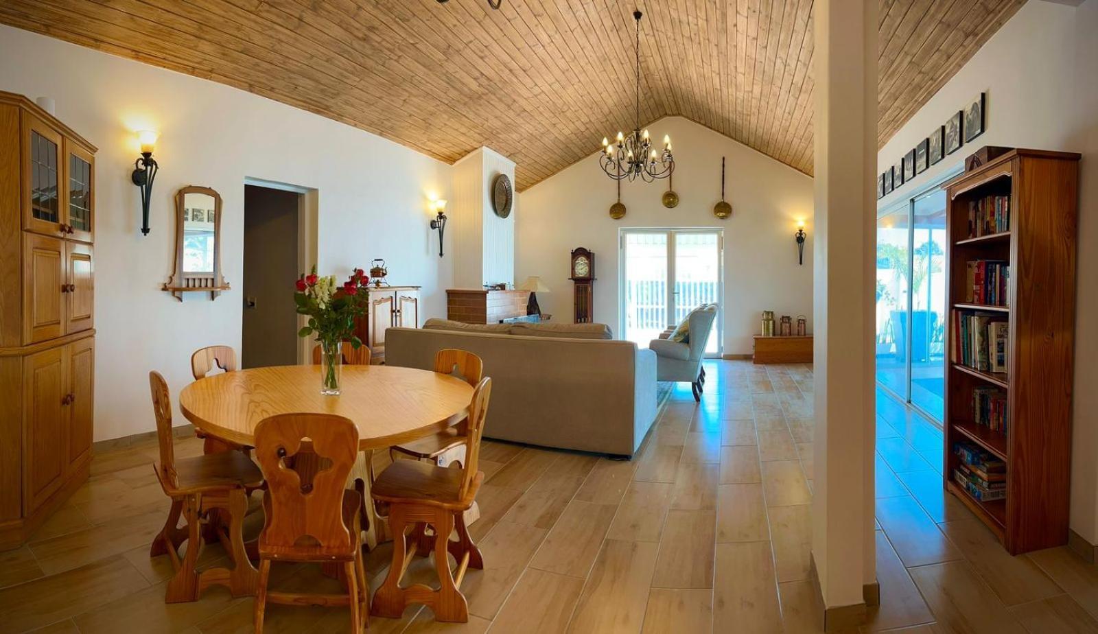 Rosa Luxury With Pool Guest house *