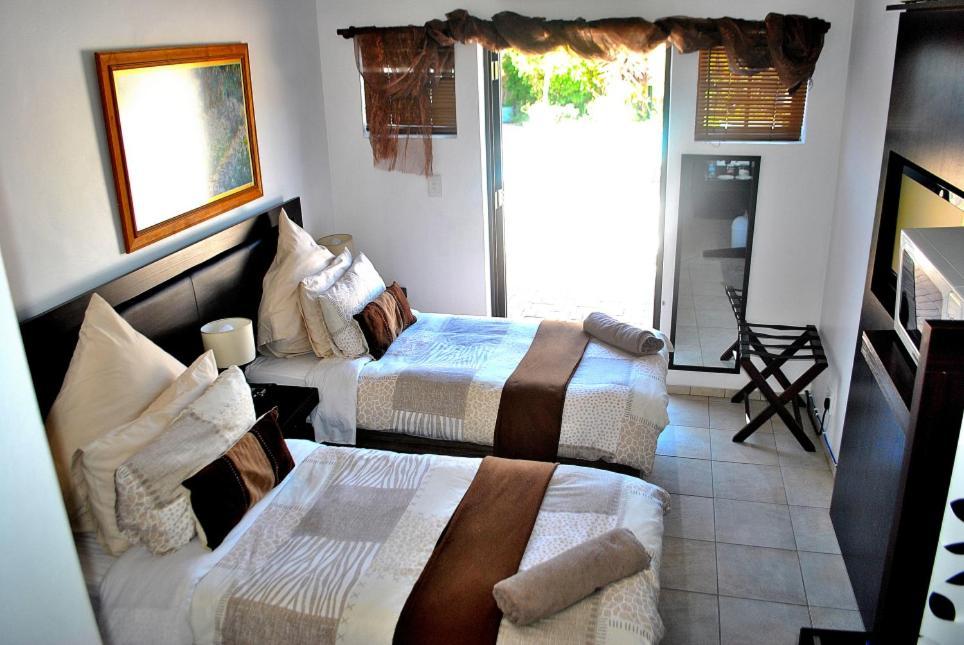 Delash Pine * Cape Town