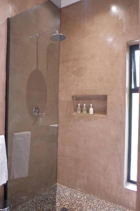 Rose Apartment