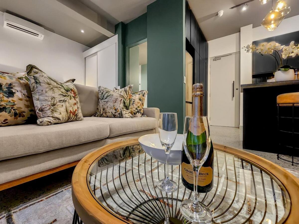 Apartment Upmarket And Stylish With Rooftop Pool. Cape Town