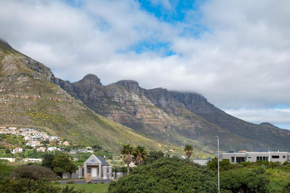 Near Hout Bay Harbour Apartment Cape Town