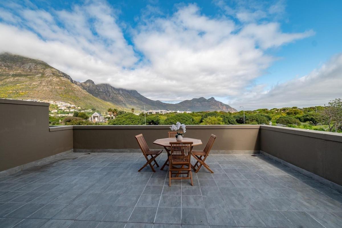 Apartment Near Hout Bay Harbour Cape Town