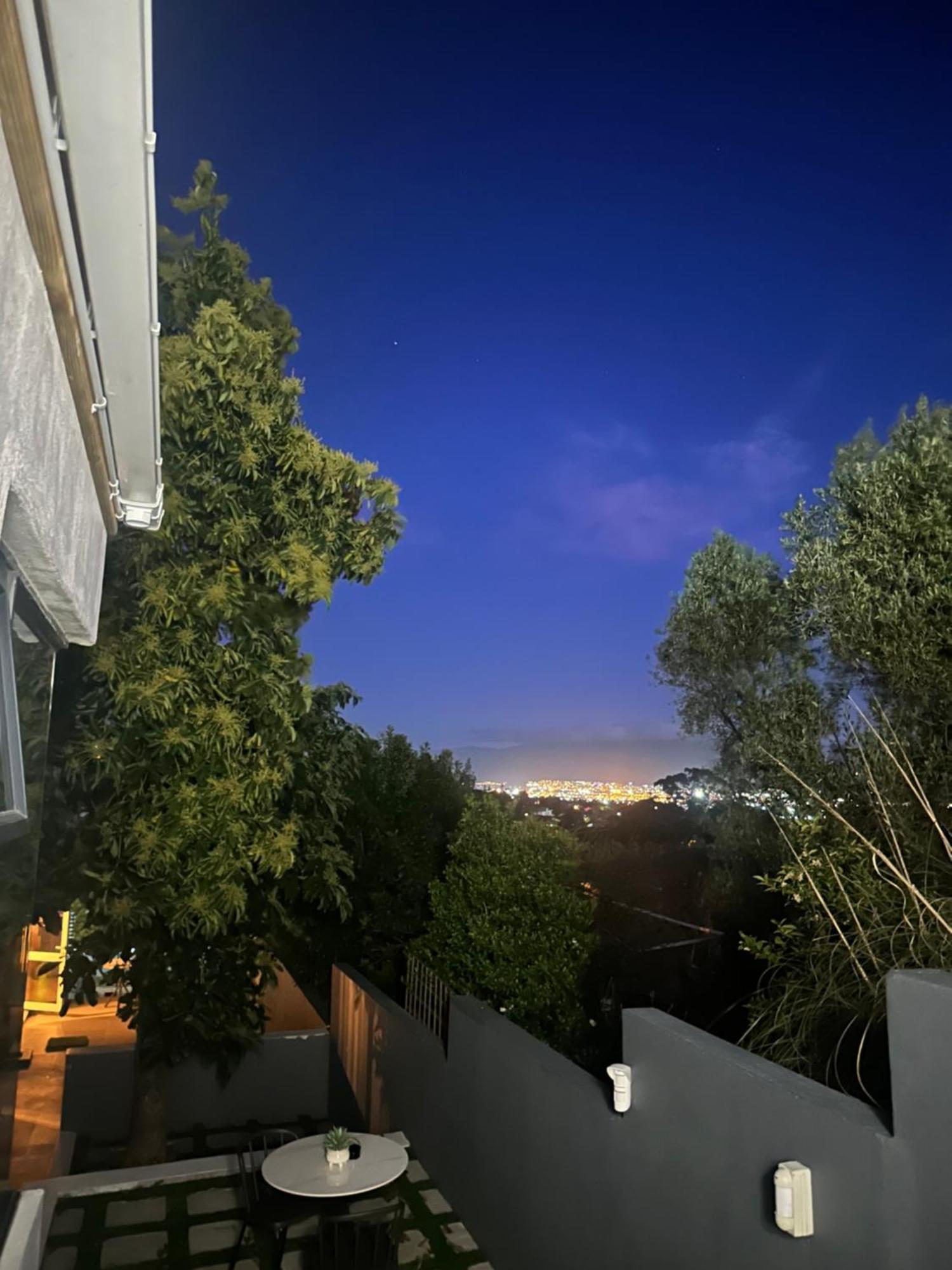 Somerset-west Prime Spot- Solar Powered! Apartamento