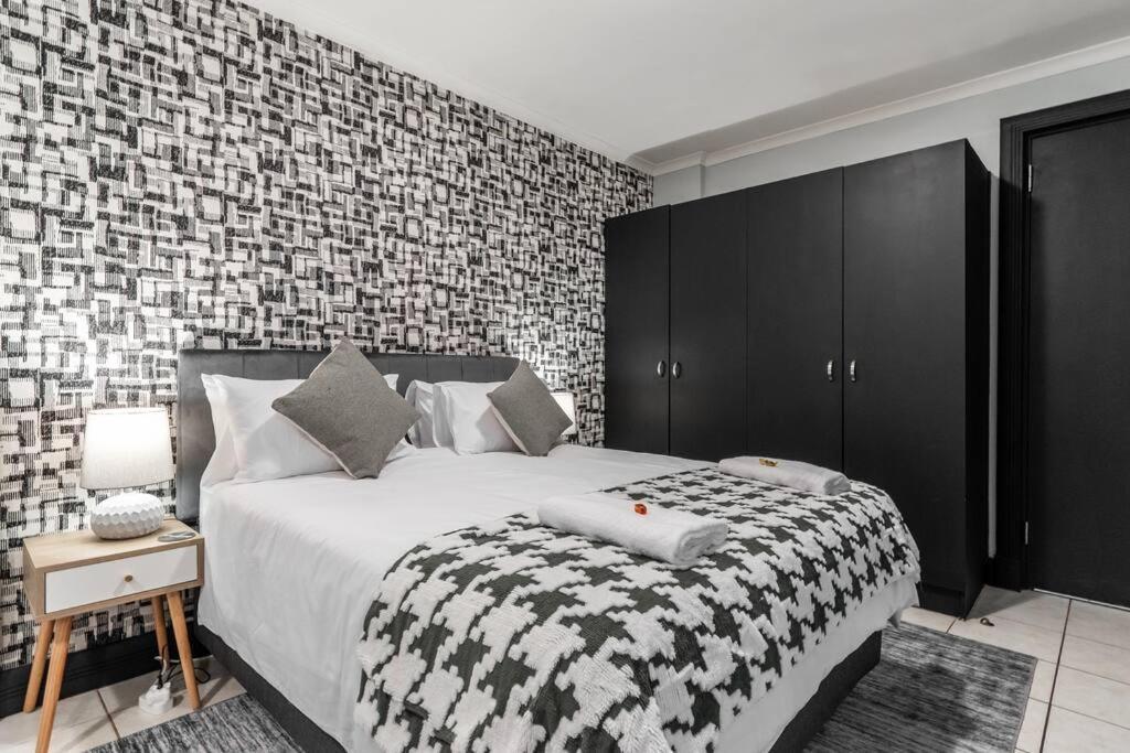Apartment Inner Gem With Pool, Gym And Parking Cape Town
