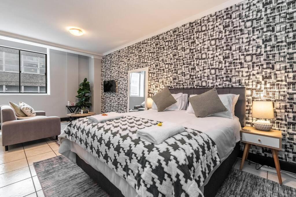 Apartment Inner Gem With Pool, Gym And Parking