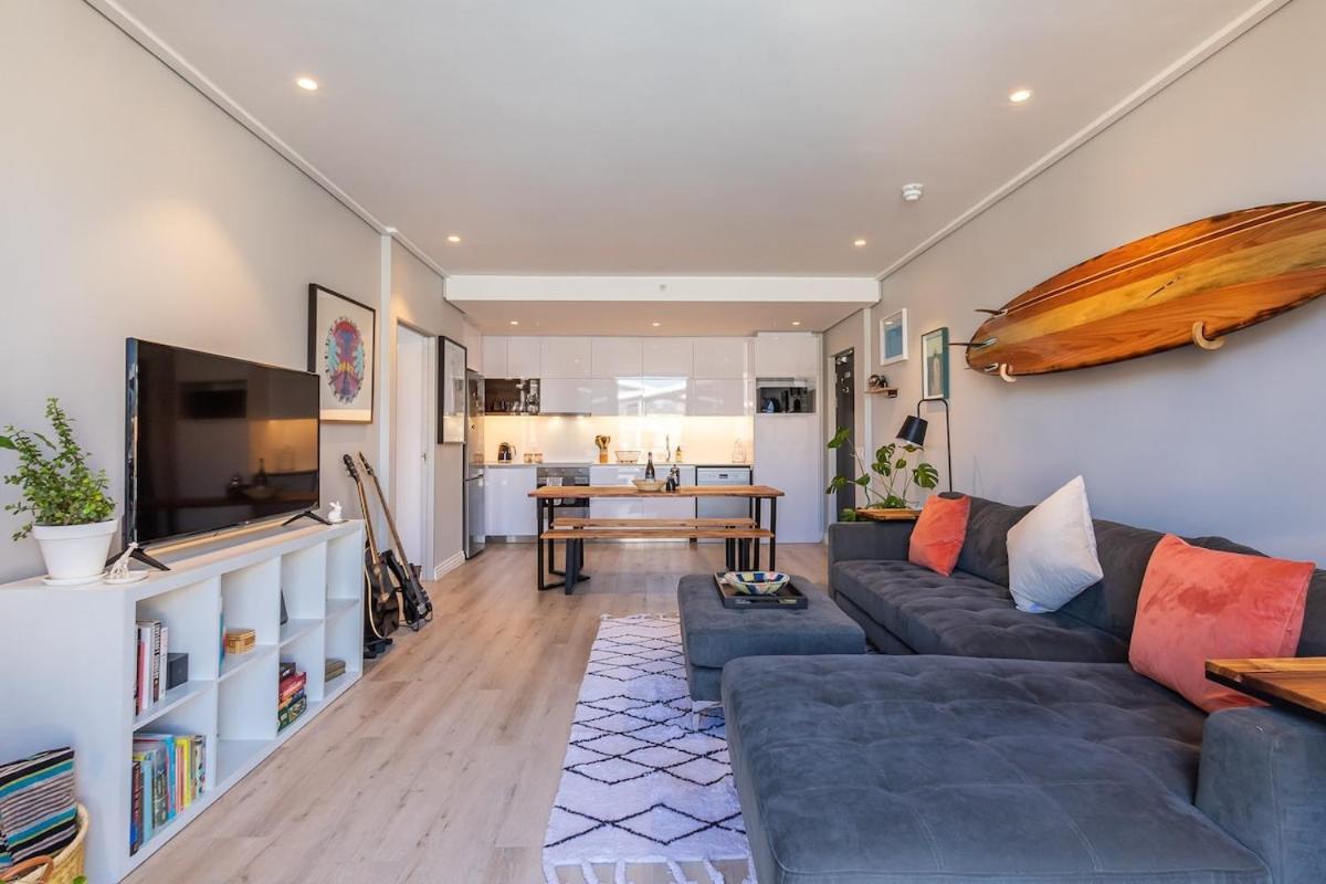 Modern Sanctuary In The Heart Of Cbd W Pool, Outdoor Gym *