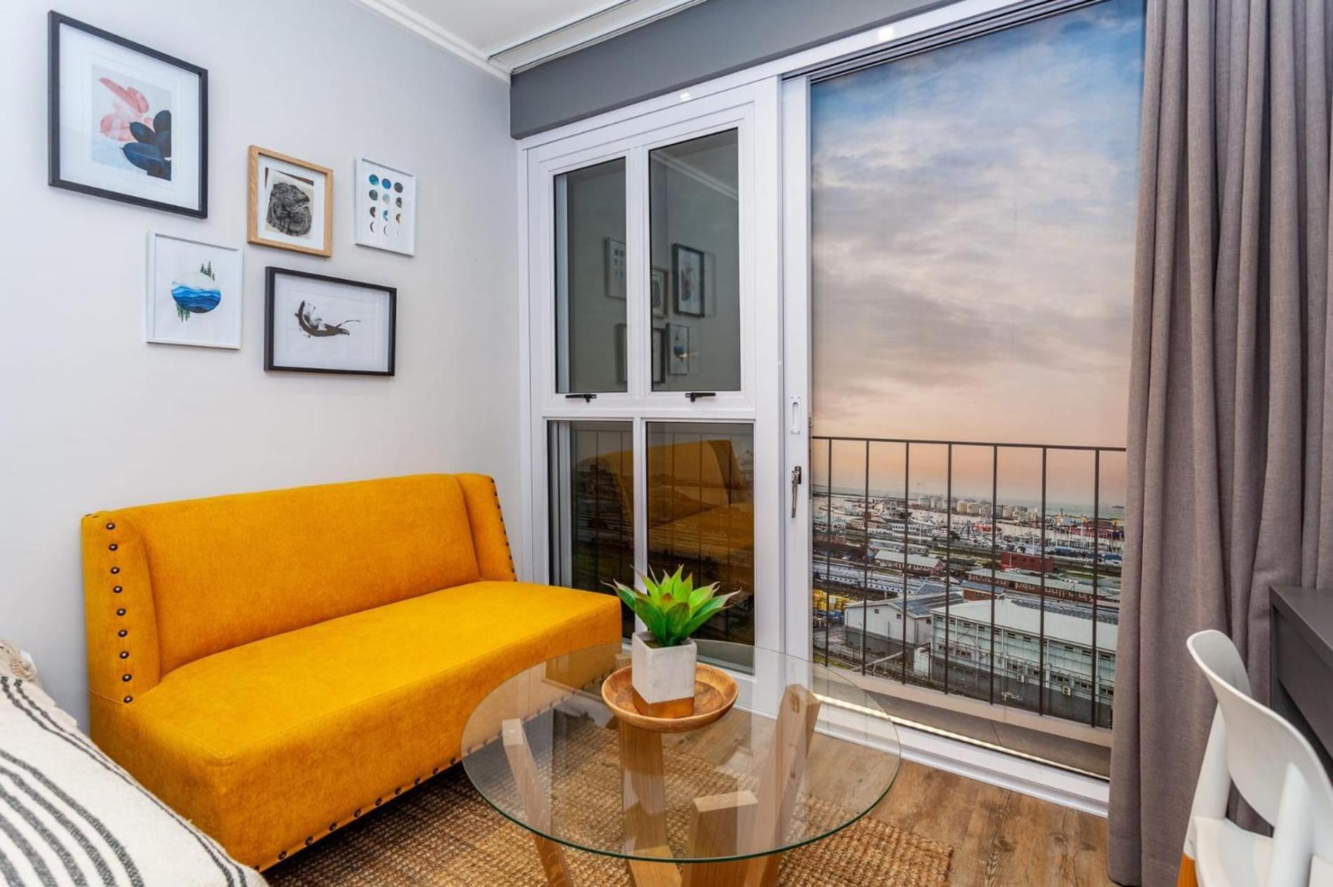 Peaceful Getaway In The Historic Area *