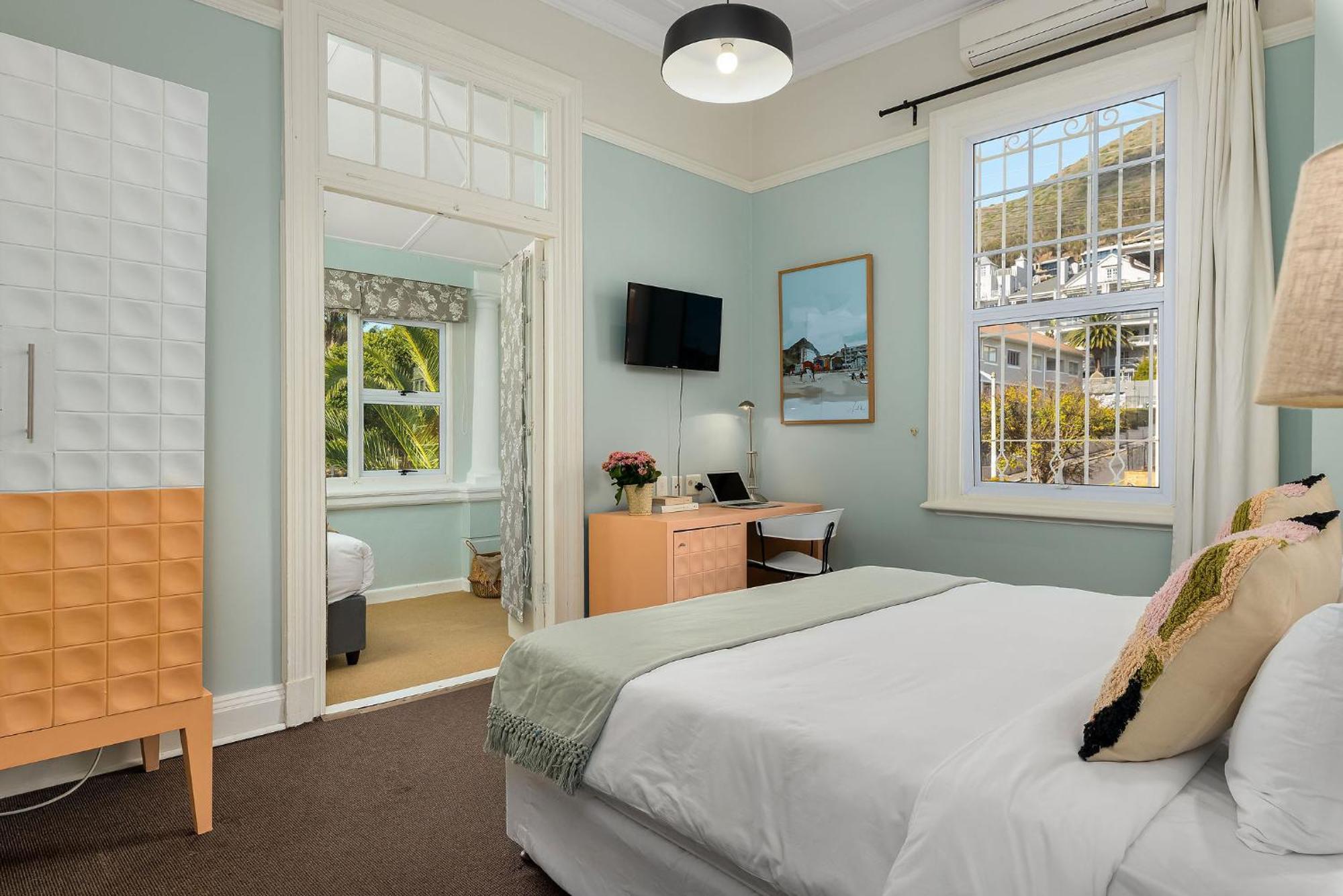 Neighbourgood Hill Hotel Cape Town