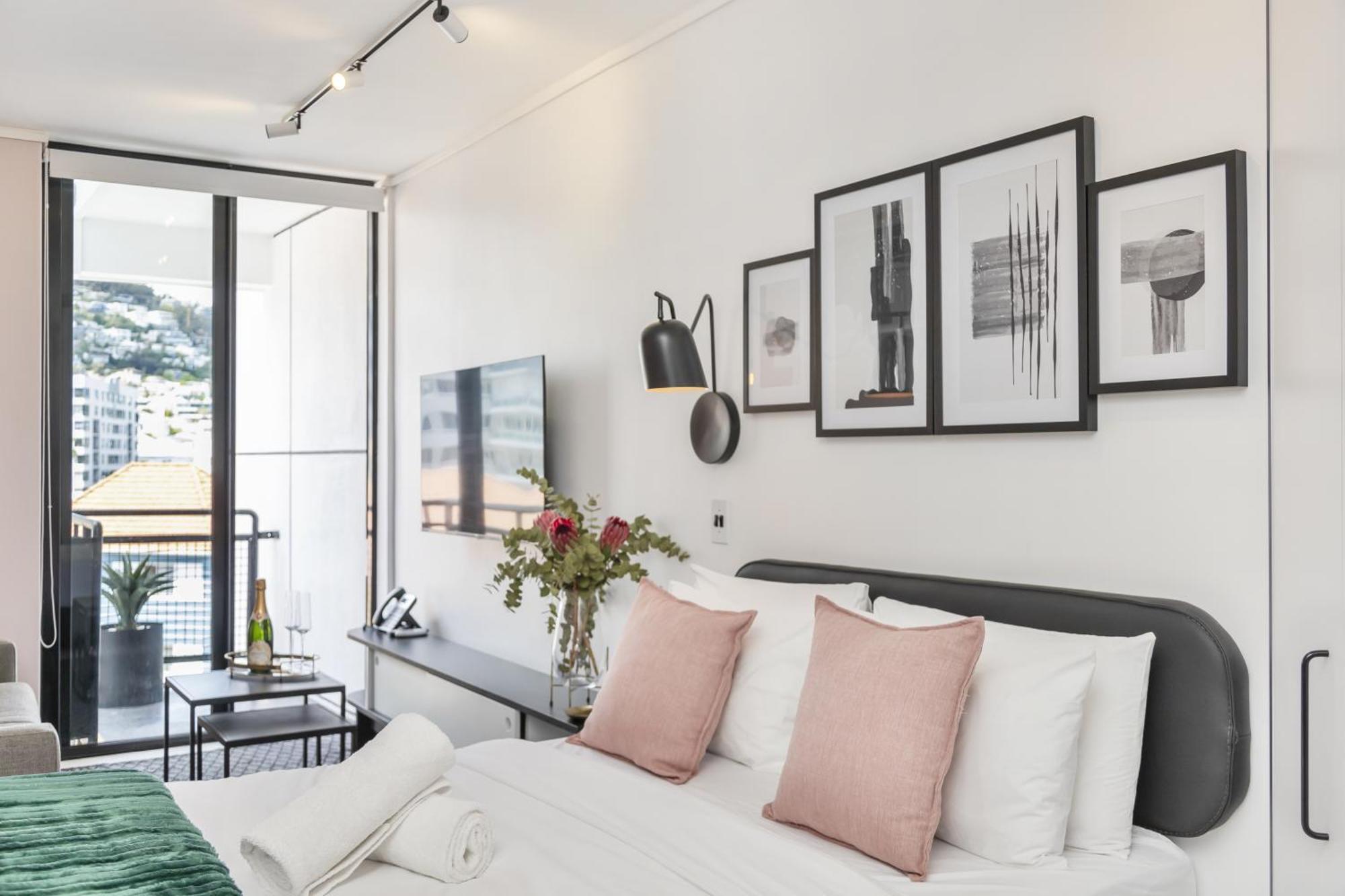 508 The Flamingo Netflix Aircon Cape Town