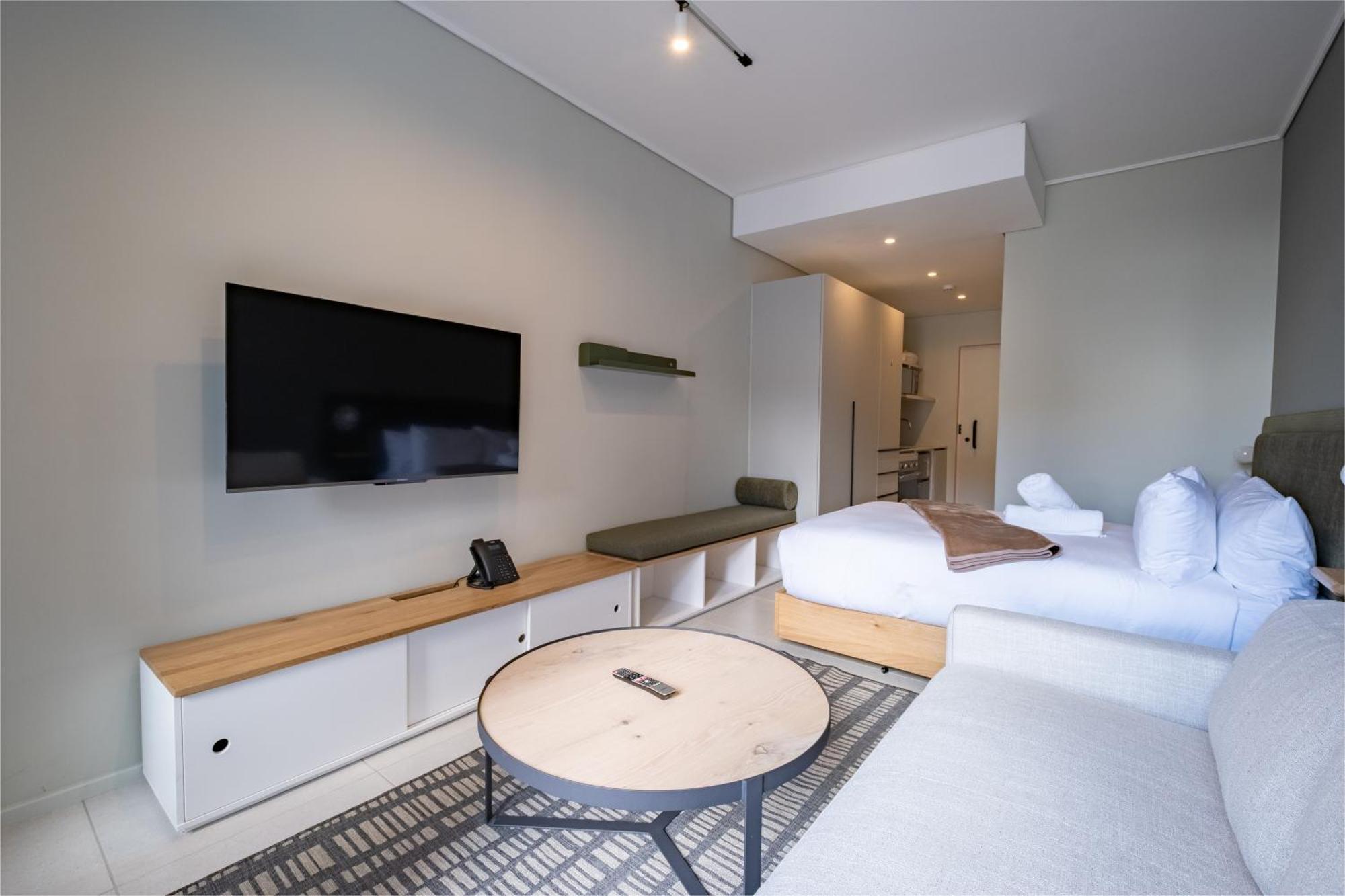 The Rose 407: Modern With Rooftop Pool *