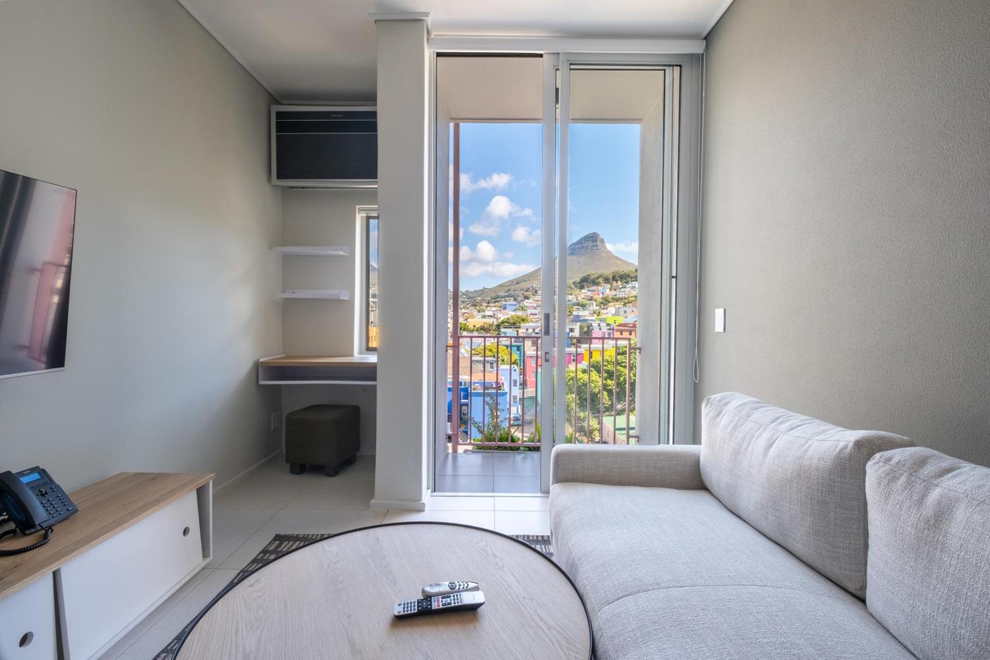 Apartment The Rose 602: Modern With Views *