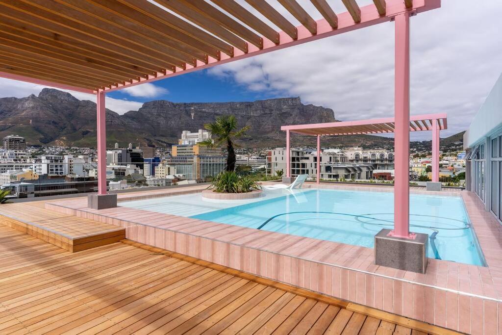 The Rose403: Centre In Dewaterkant Apartment Cape Town