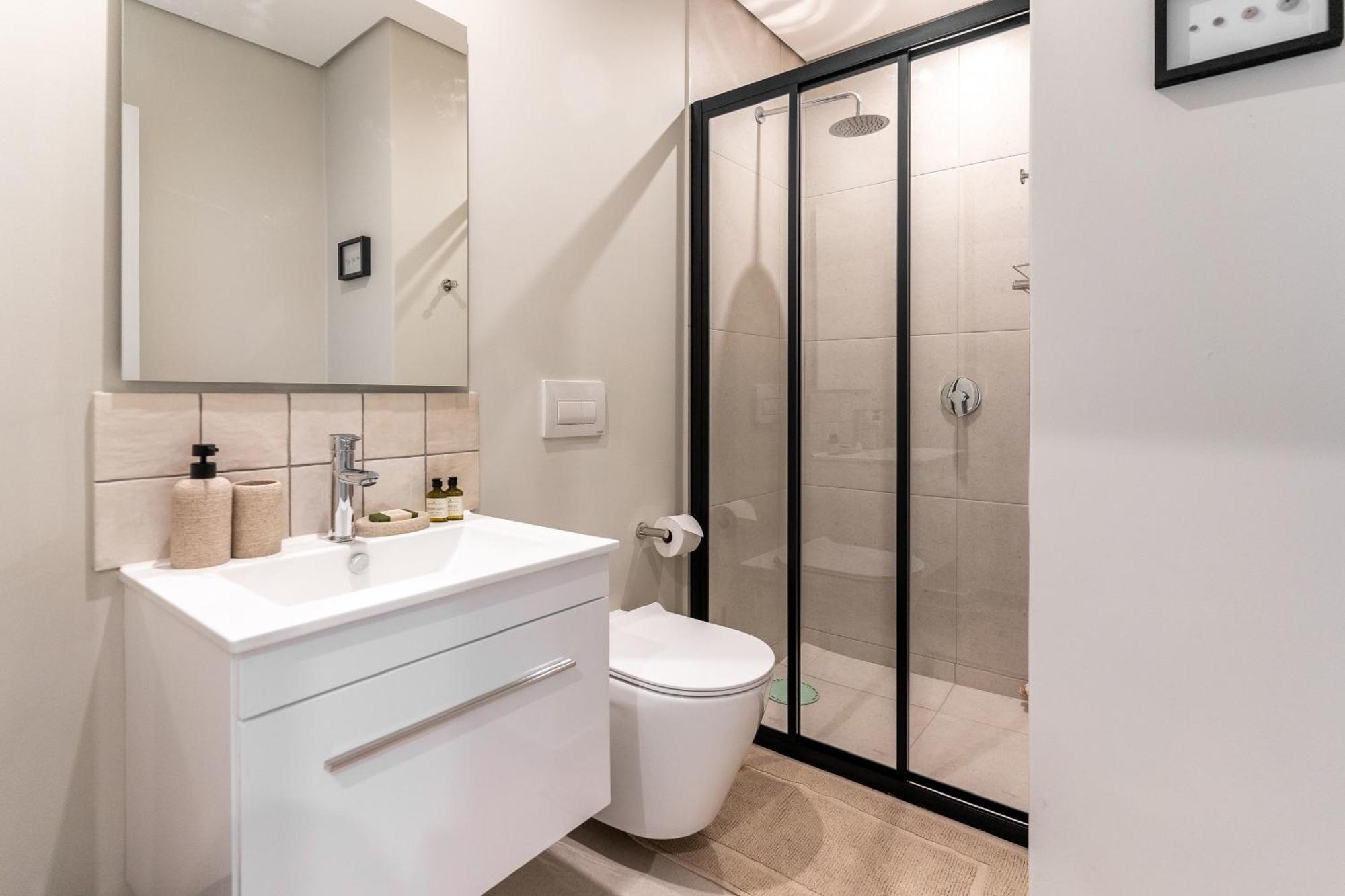 The Rose 102 -2bedroom With Rooftop Pool Cape Town