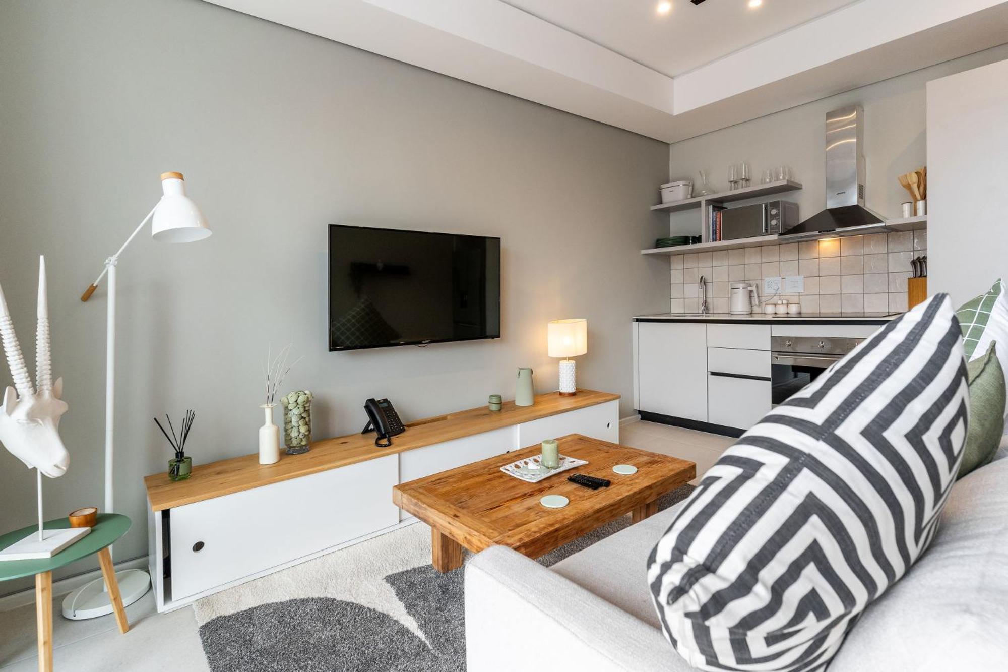 Apartment The Rose 102 -2bedroom With Rooftop Pool *