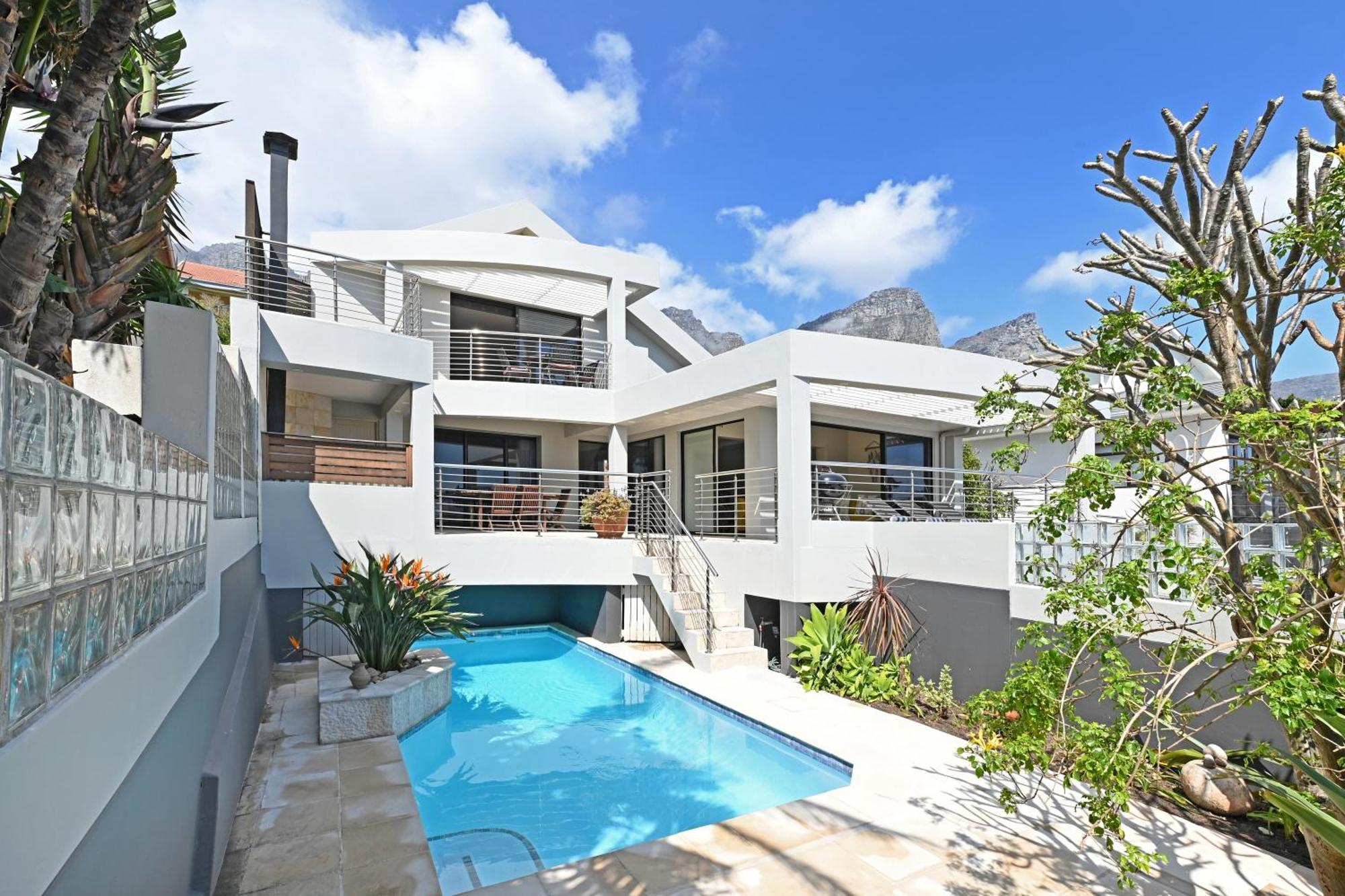 Pousada Bakoven Blue With Ocean Views, Pool And No Load Shedding *