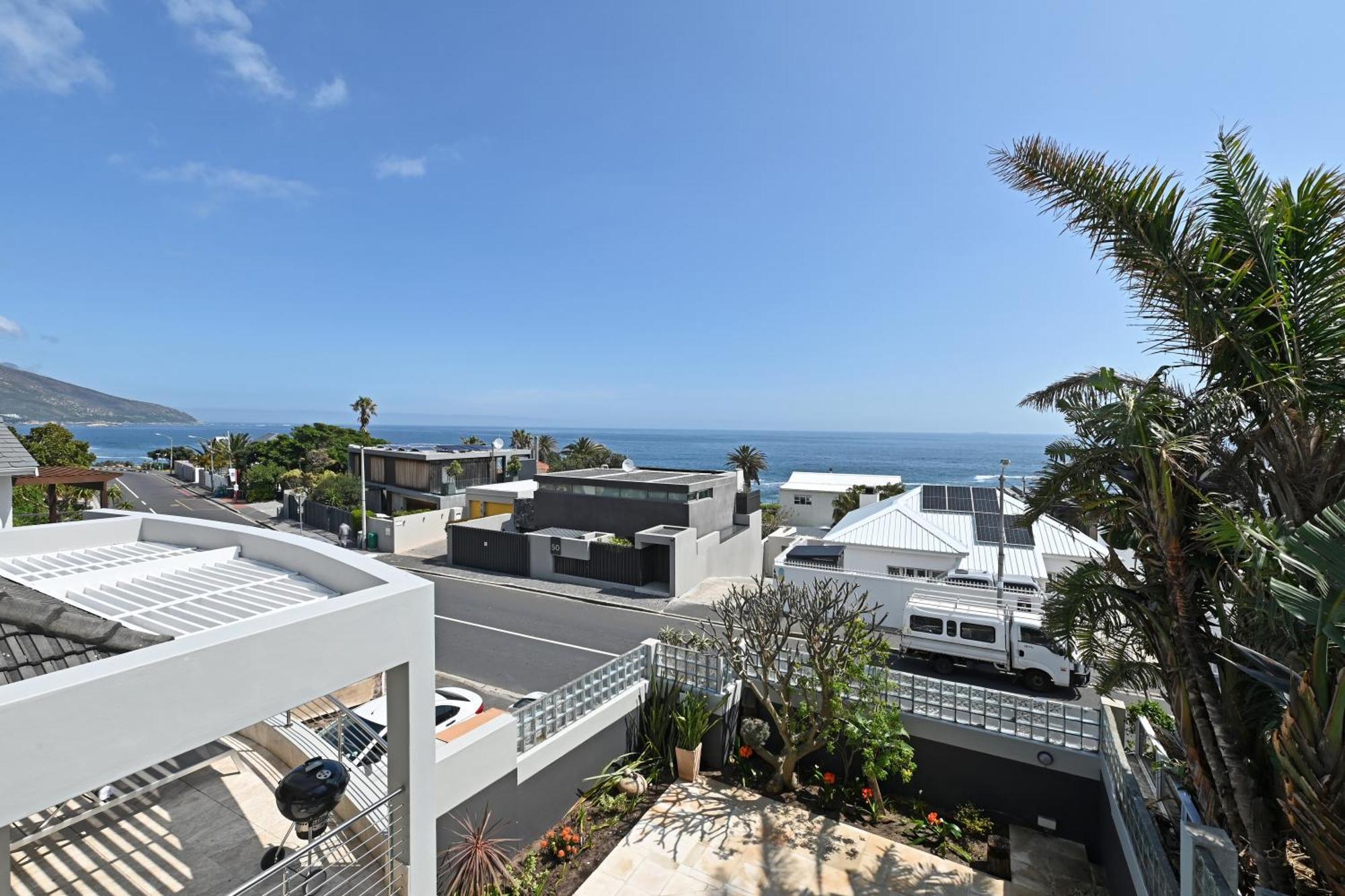 Bakoven Blue With Ocean Views, Pool And No Load Shedding *