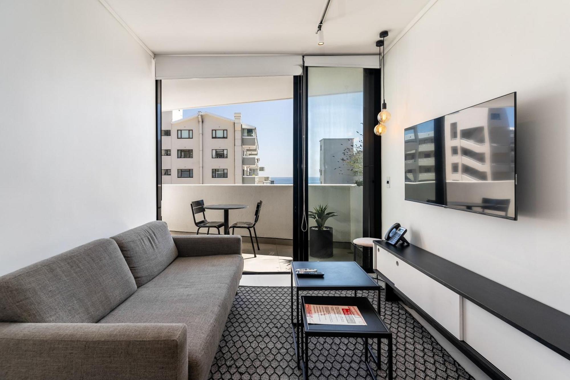 Flamingo 501 - One Bedroom Sea Point *