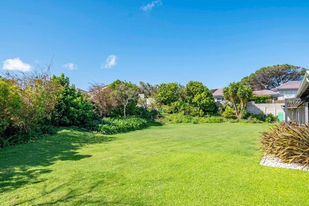 Apartment Exquisite 4 Bedroom, Constantia