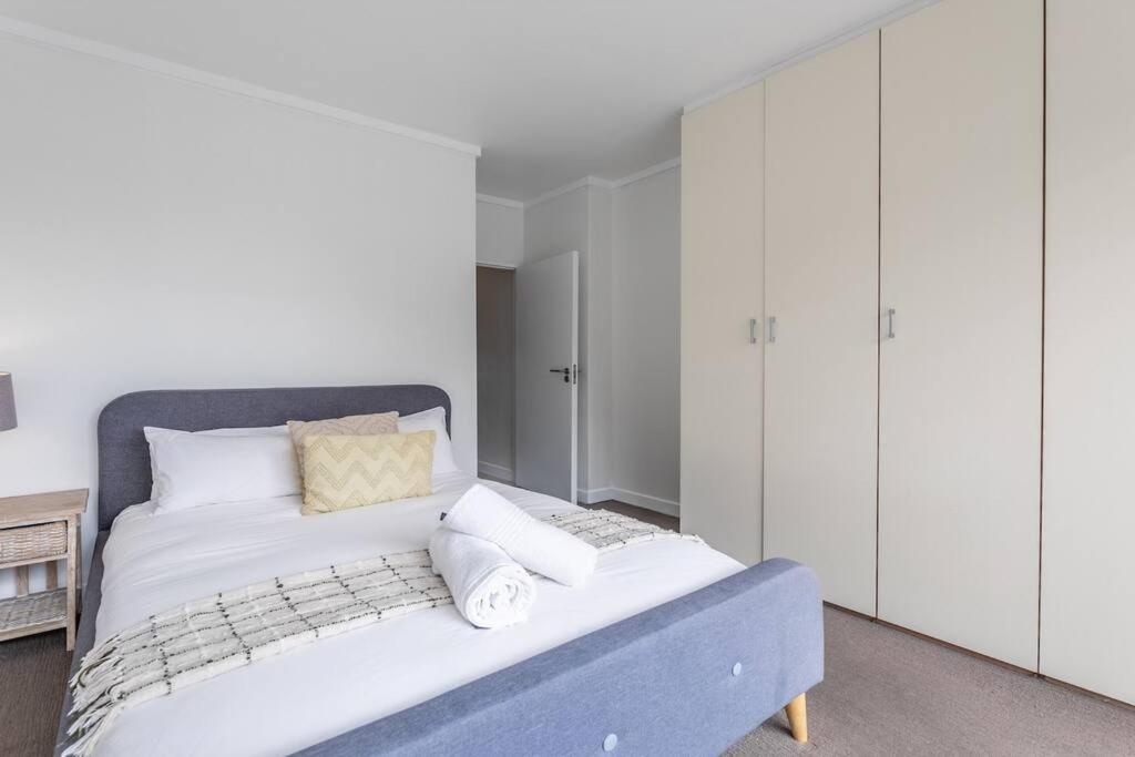 Apartment Charming 3-bed In Claremont Cape Town